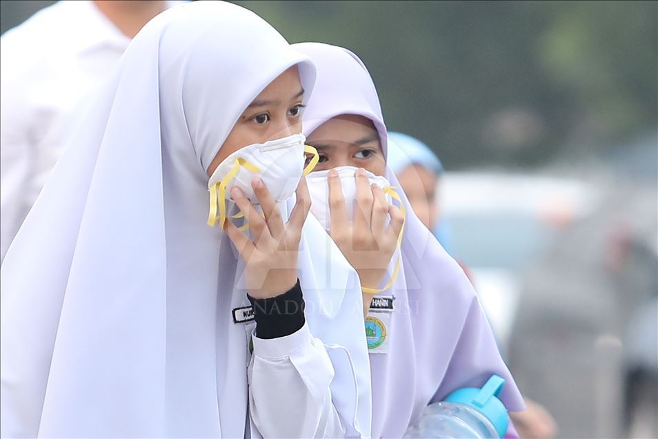 Pelajar di Malaysia gunakan masker untuk hindari kabut asap