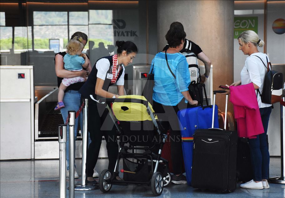 İngiliz tur operatörü Thomas Cook'un iflası