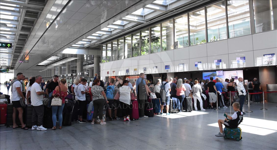 İngiliz tur operatörü Thomas Cook'un iflası