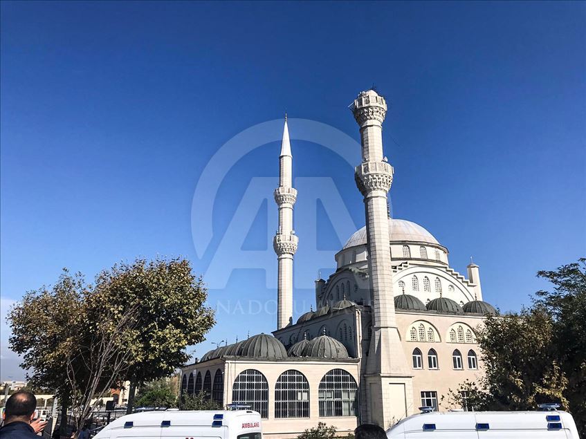 Strong earthquake shakes turkeys istanbul