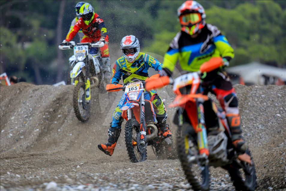 Мотогонки в Анталье: Яркие моменты Sea To Sky Enduro