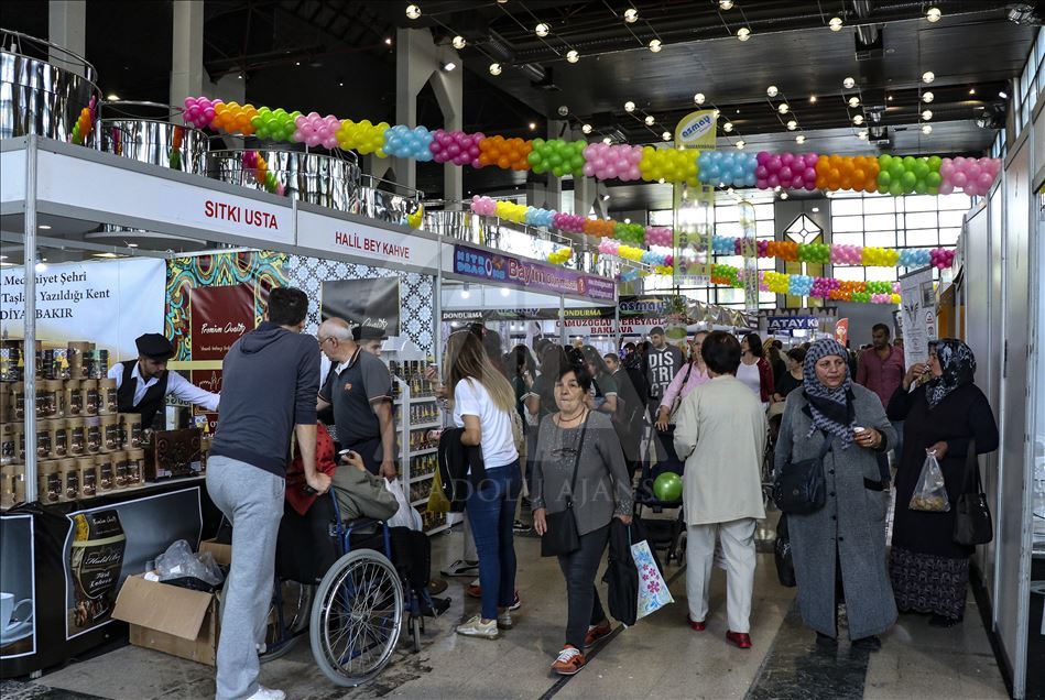 В Анкаре открылся фестиваль сладостей
