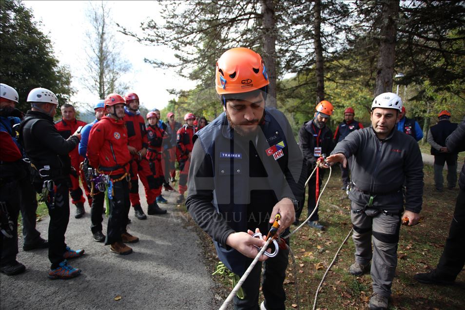 Tjentište: Završena ”Osnovna obuka potrage i spašavanje u prirodi Bosna i Hercegovina 2019."