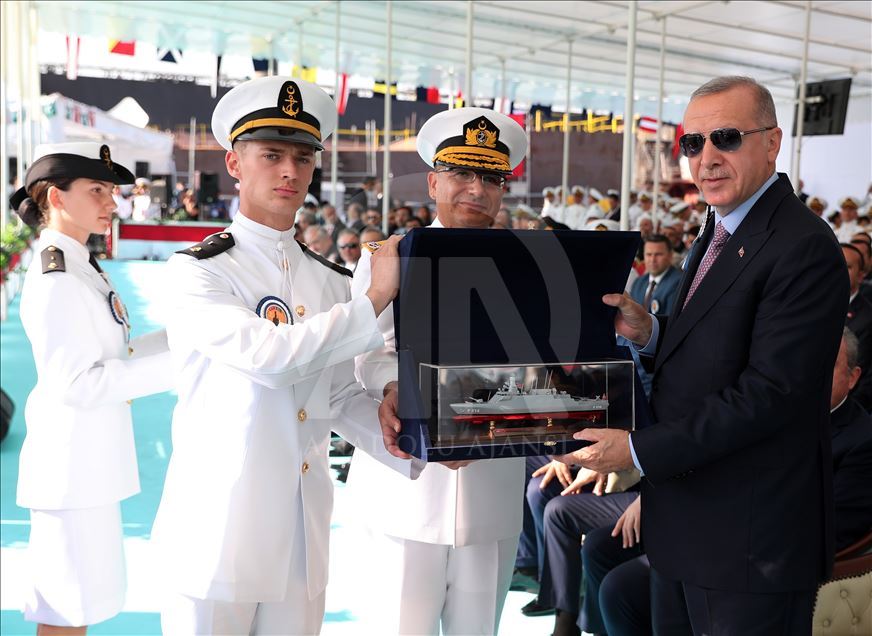 Milli savaş gemisi Kınalıada'nın Deniz Kuvvetleri'ne teslim töreni