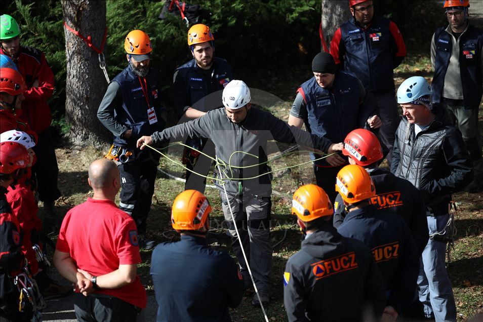 Tjentište: Završena ”Osnovna obuka potrage i spašavanje u prirodi Bosna i Hercegovina 2019."