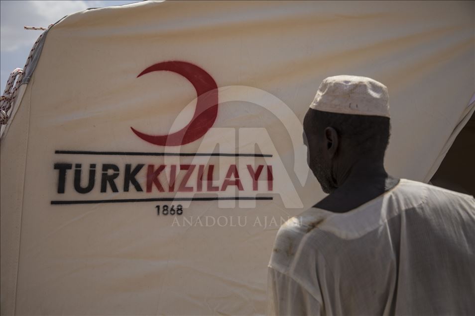 Sudan'da sel mağduru ailelere çadır yardımı