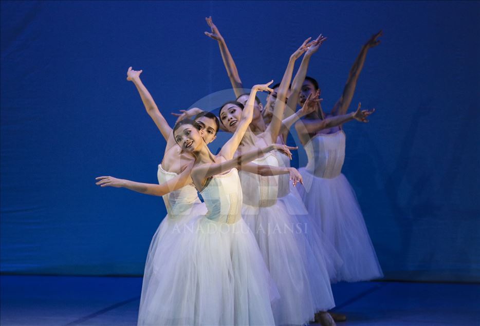 Chinese Suzhou Ballet Theater in Ankara
