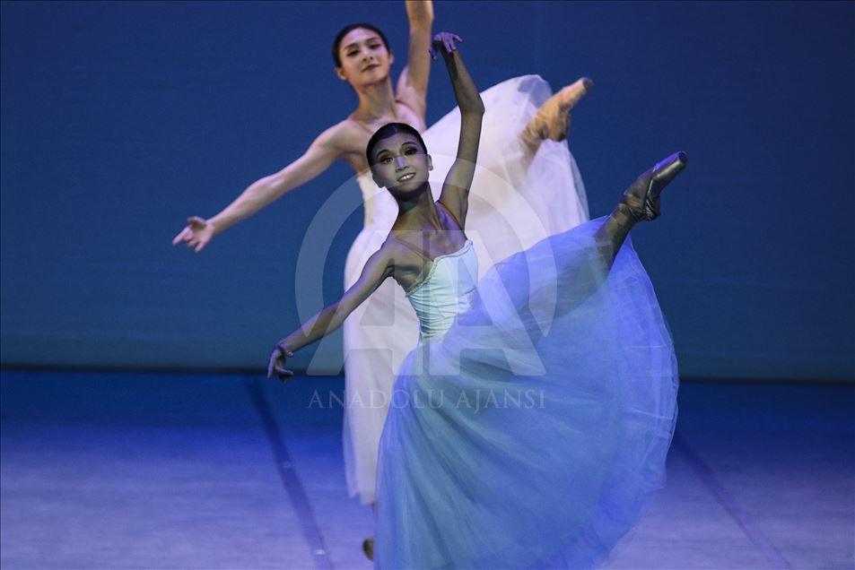 Chinese Suzhou Ballet Theater in Ankara