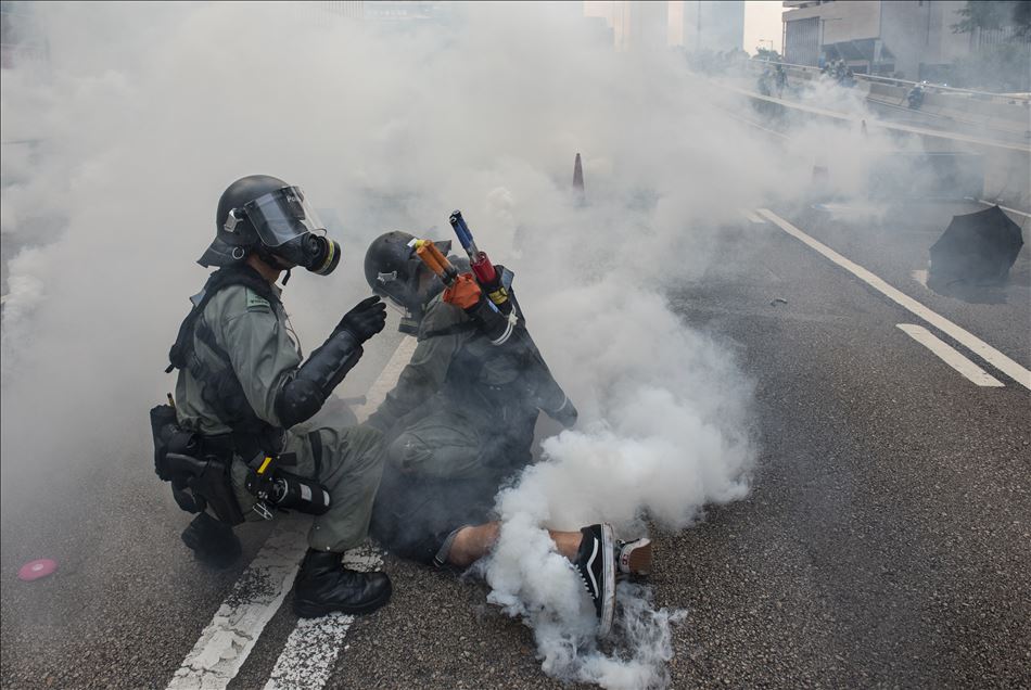 Hong Kong'daki protestolar sürüyor