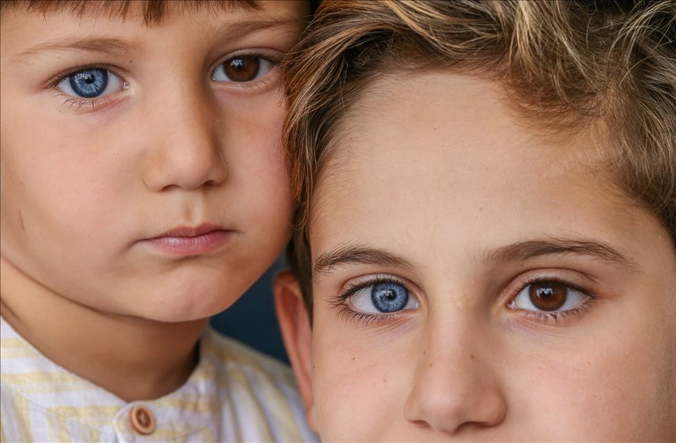 Dünyayı mavi kahverengi gözlerle görüyorlar
