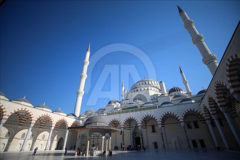 Türkiye'nin en modern külliyesi "Büyük Çamlıca Camisi"
