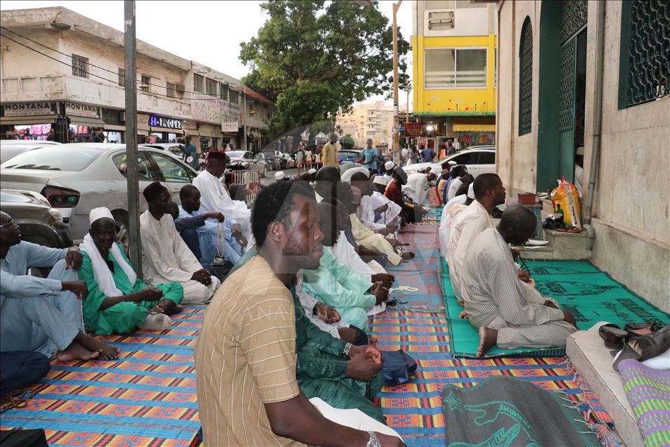 Senegal’de bir asırdır susmayan zikir: Hadarat-ul Cuma