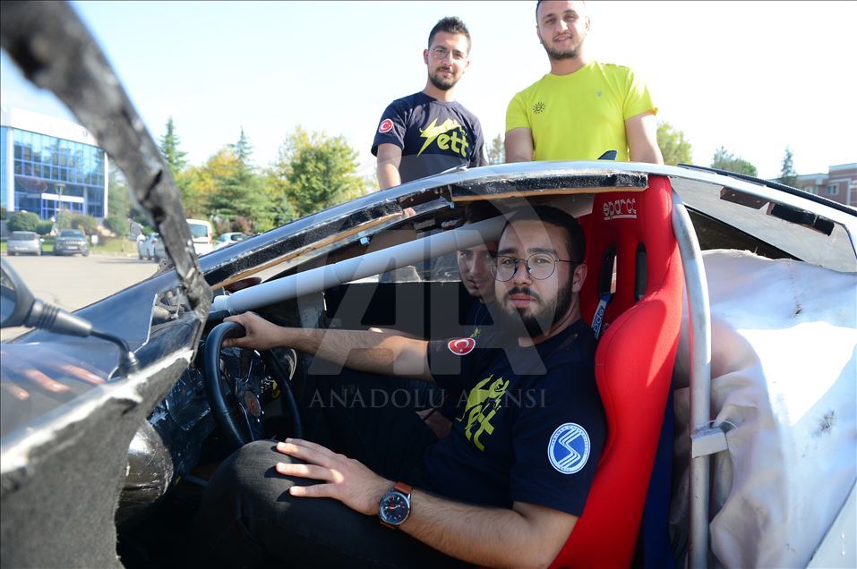 Çevre dostu elektrikli araç ürettiler