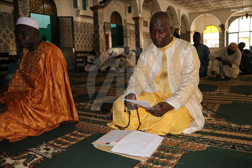 Senegal’de bir asırdır susmayan zikir: Hadarat-ul Cuma