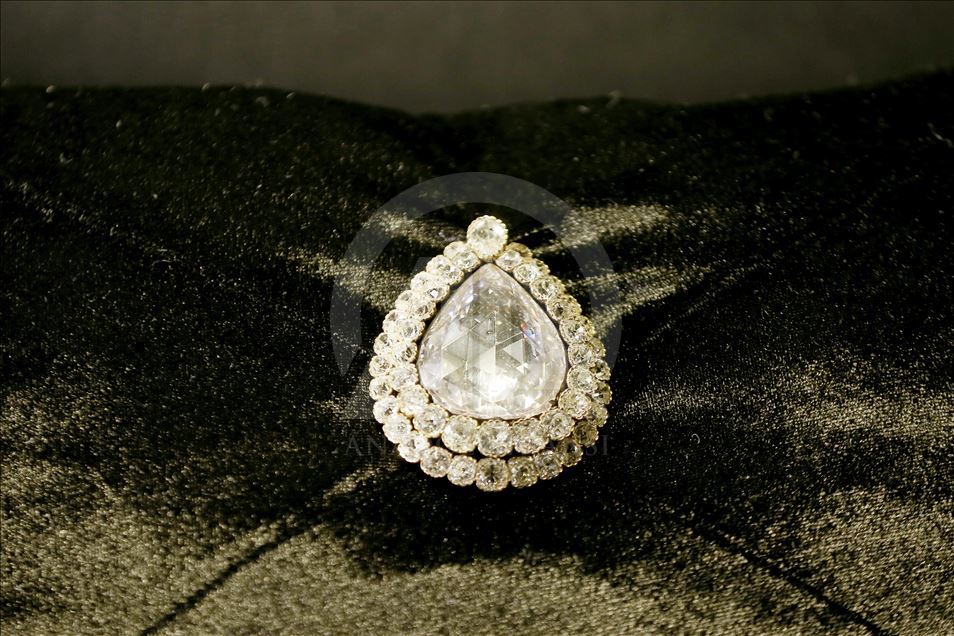 إسطنبول.. عرض قطع أثرية ثمينة لأول مرة في قصر "طوب قابي" التاريخي
