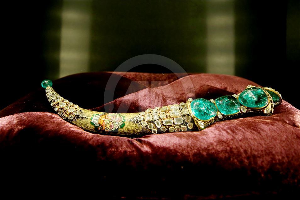 إسطنبول.. عرض قطع أثرية ثمينة لأول مرة في قصر "طوب قابي" التاريخي
