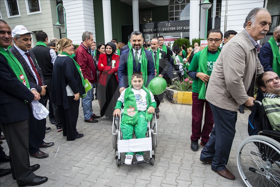 Serebral palsili çocuklar ve aileleri RTÜK'te buluştu
