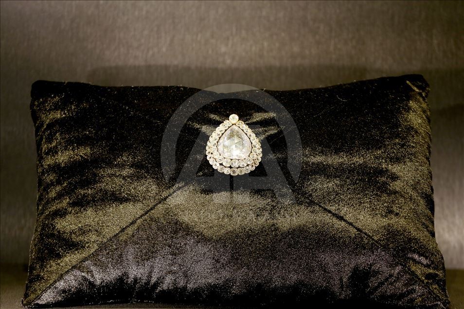 إسطنبول.. عرض قطع أثرية ثمينة لأول مرة في قصر "طوب قابي" التاريخي
