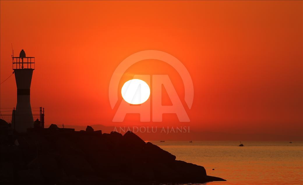  منظره غروب آفتاب در دریای سیاه
