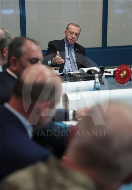 أردوغان يترأس اجتماعا تنسيقيا حول عملية "نبع السلام"

