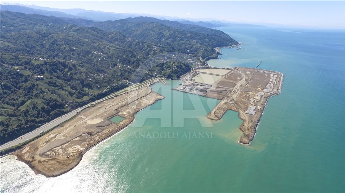 Rize-Artvin Havalimanı'nın yüzde 44'ü tamamlandı