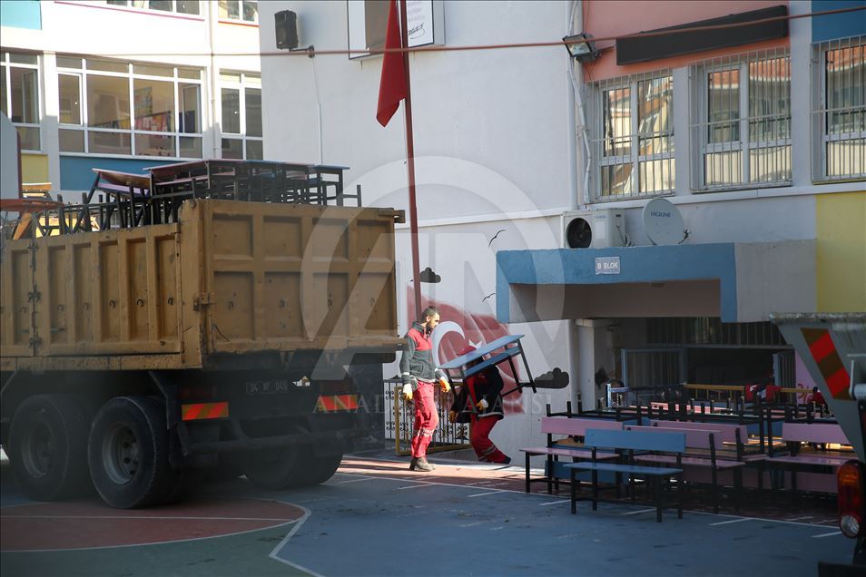 İstanbul'da taşınmasına karar verilen okullar tahliye ediliyor