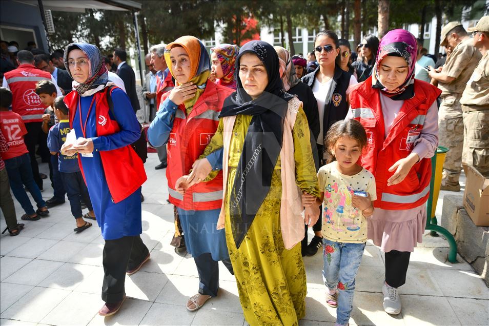 Ceylanpınar'da şehit olan 11 yaşındaki Elif için tören