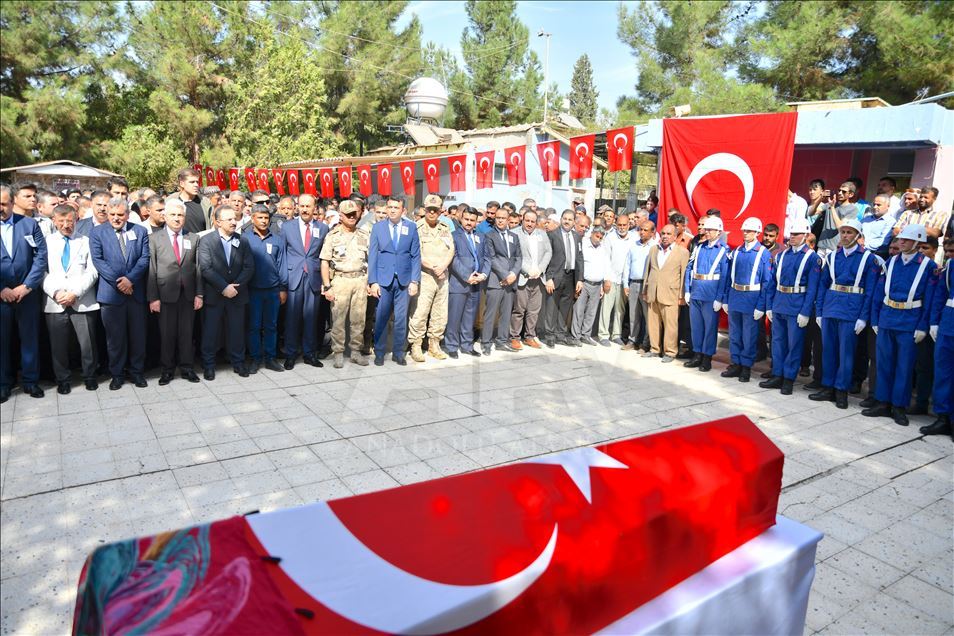 Ceylanpınar'da şehit olan 11 yaşındaki Elif için tören