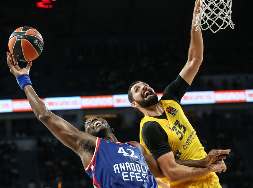 Anadolu Efes - Barcelona