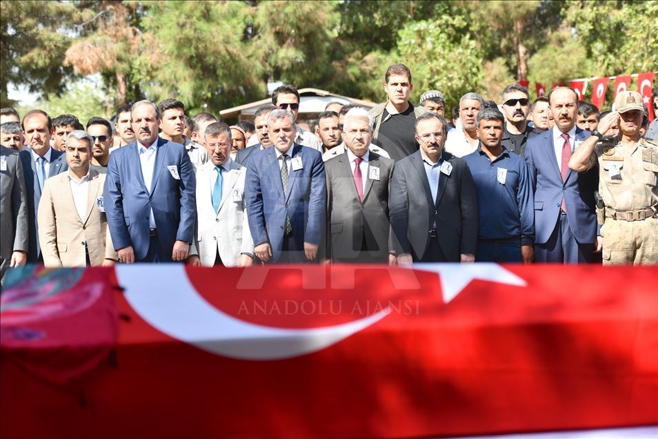 Ceylanpınar'da şehit olan 11 yaşındaki Elif için tören