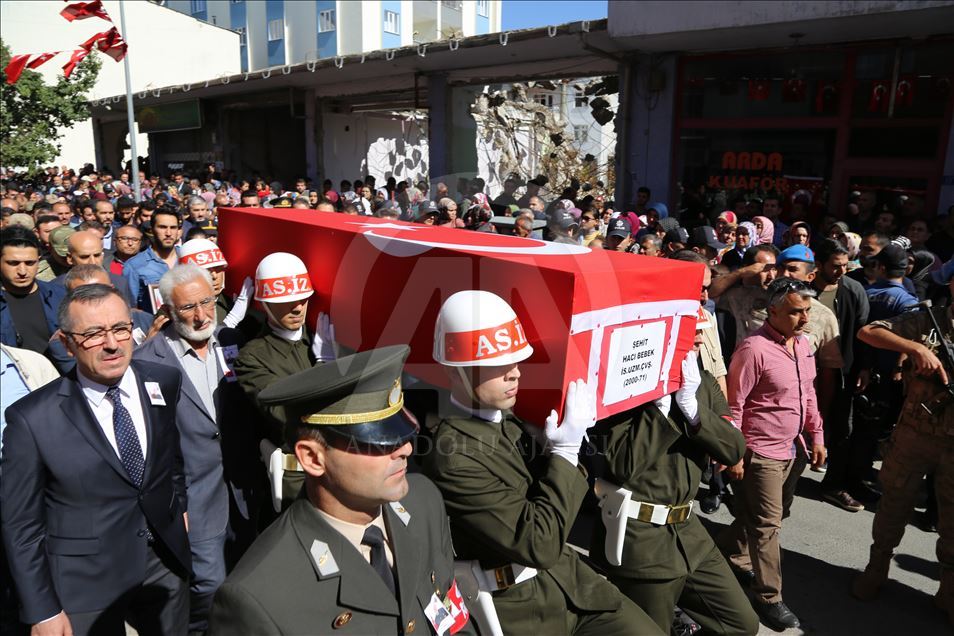 Şehitlerimizi uğurluyoruz