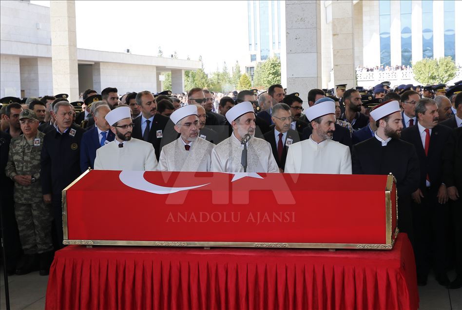 Şehit Er Ahmet Topçu son yolculuğuna uğurlandı
