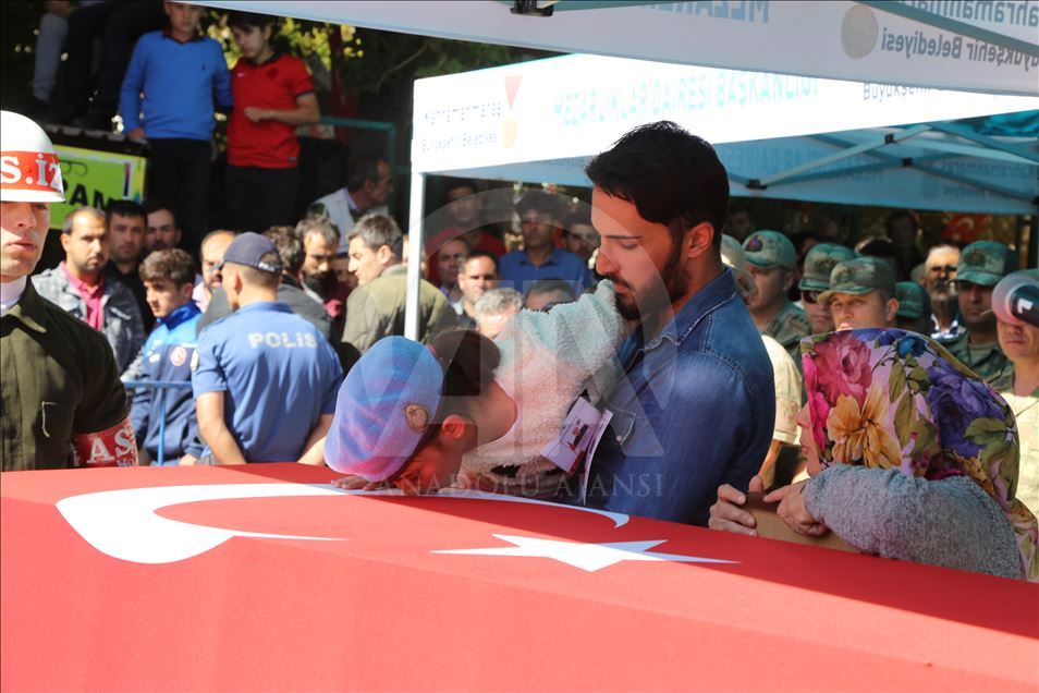 Şehitlerimizi uğurluyoruz