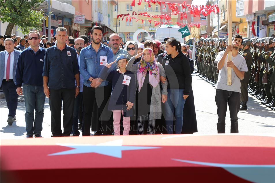 Şehitlerimizi uğurluyoruz