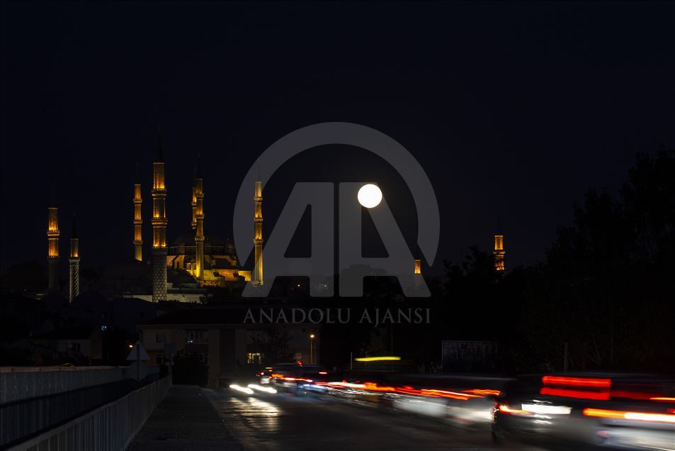 Edirne'de dolunay