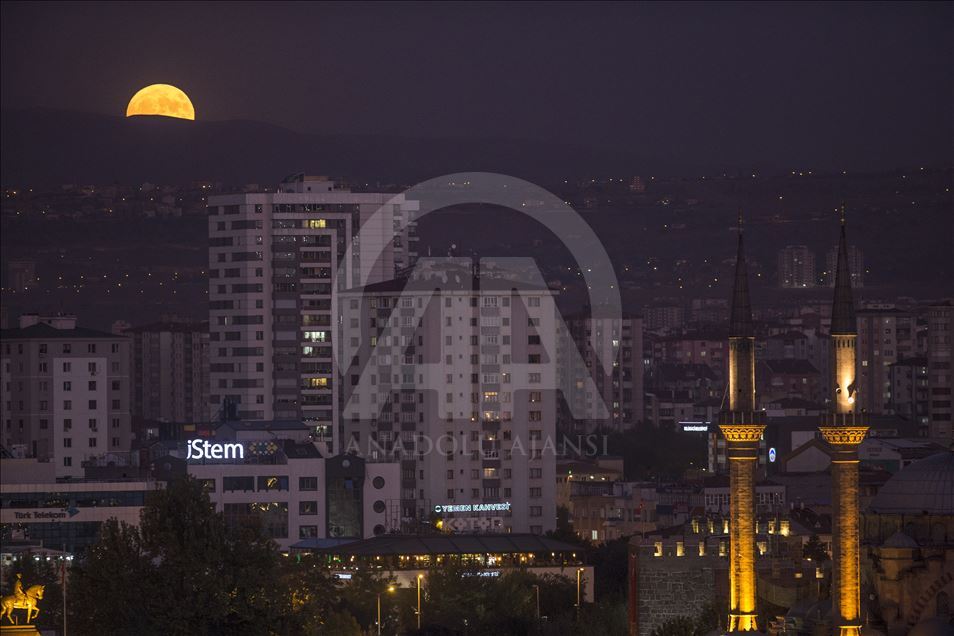 Kayseri'de dolunay