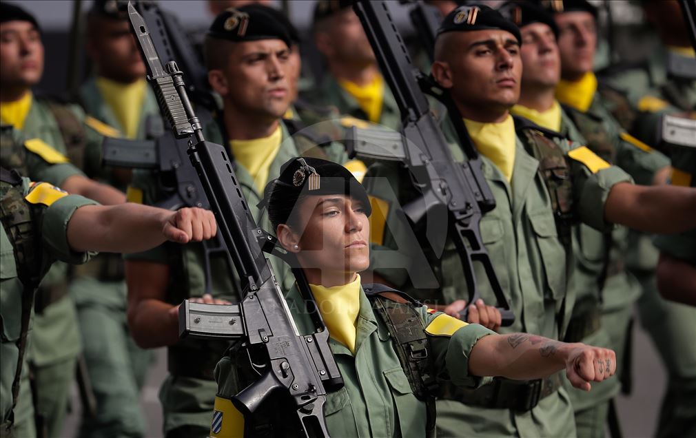 desfile por el Día de la Hispanidad en Madrid