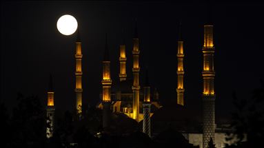 Yurttan dolunay manzaraları