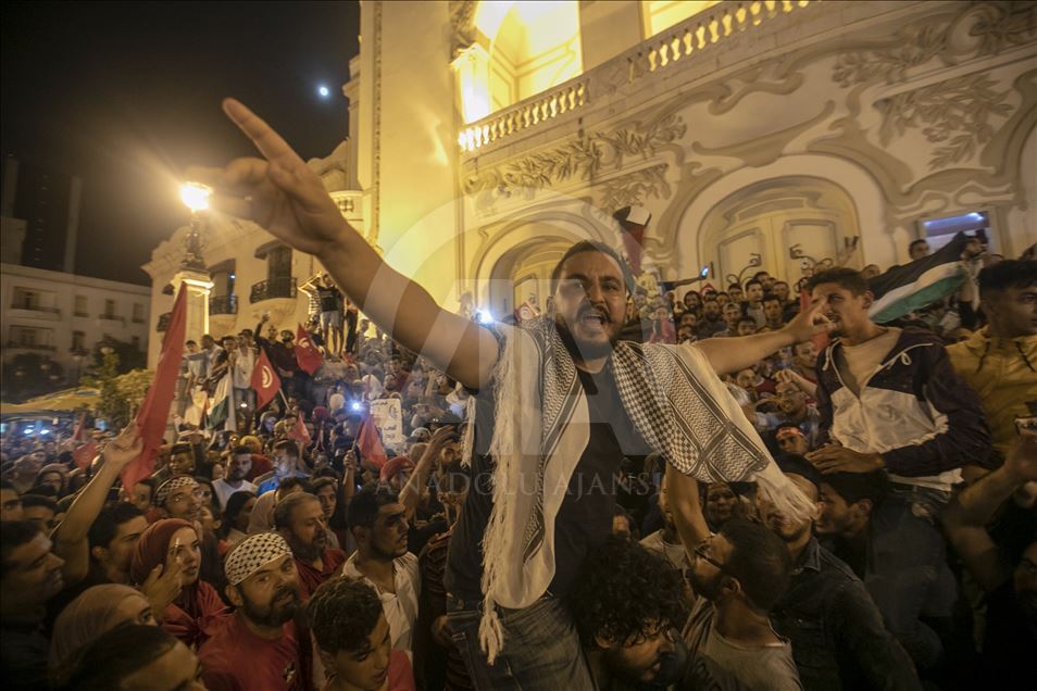 Tunuslular Said'in seçim başarısını kutladı
