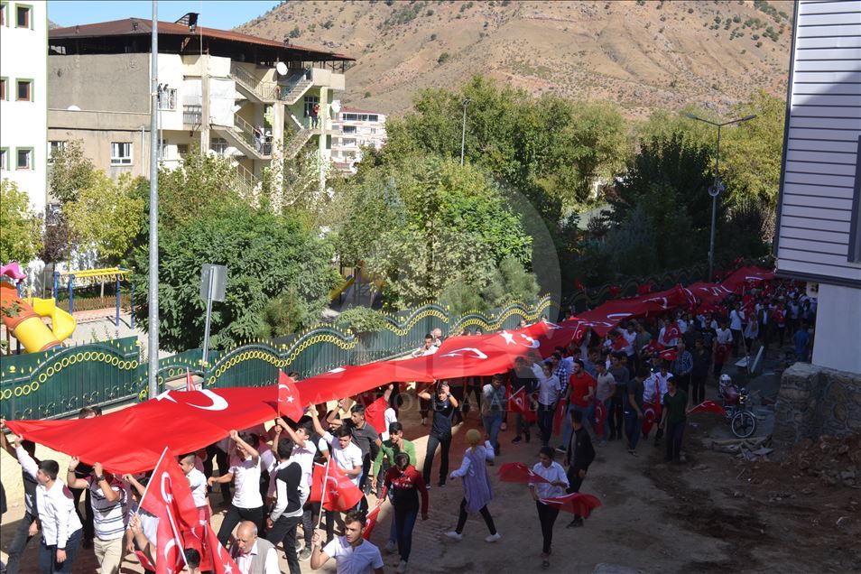 Barış Pınarı Harekatı'na katılan Mehmetçik'e destek yürüyüşü