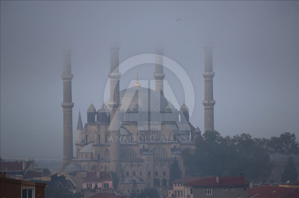 Selimiye Camisi'nde sis manzarası
