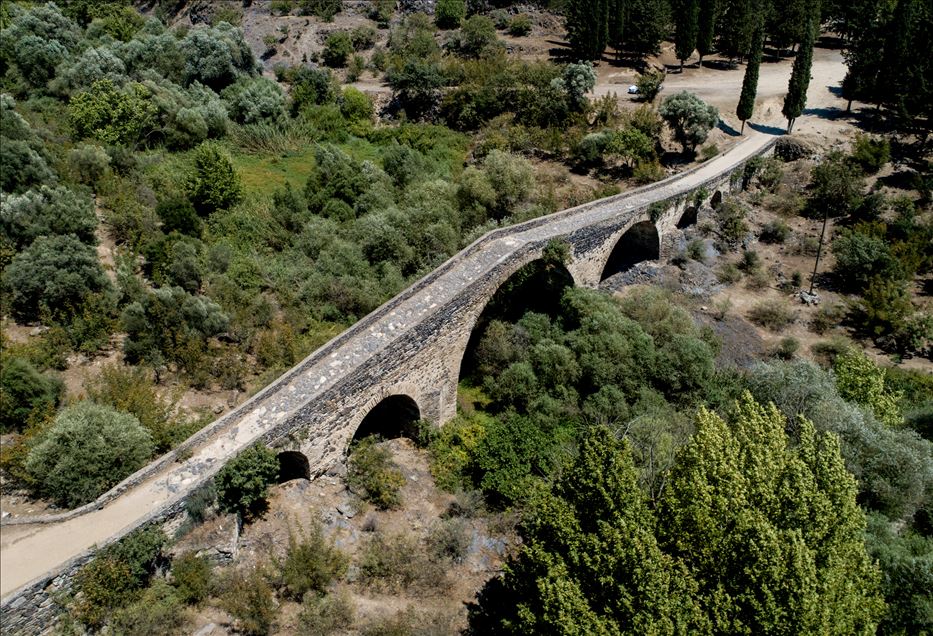 تركيا.. جسور وخانات تاريخية تعكس الذوق الفني لعصور بنائها 
