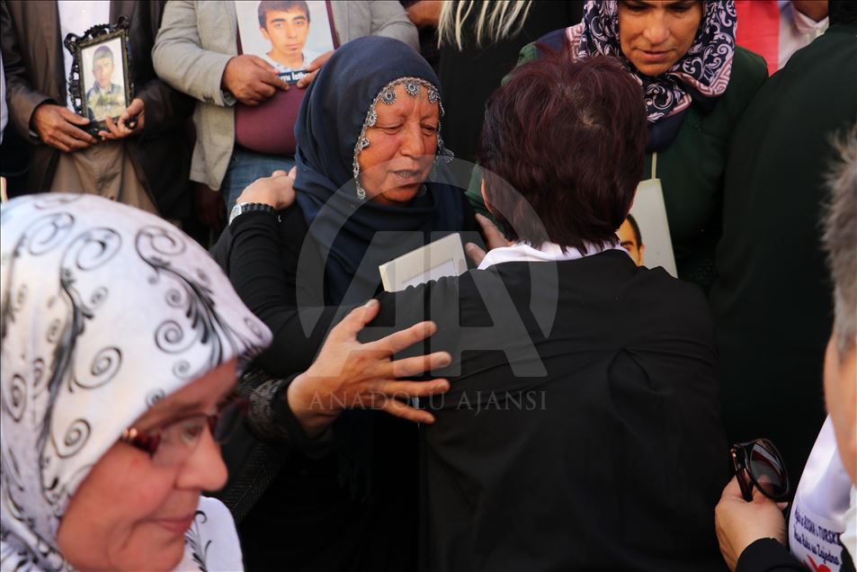 Mothers of Srebrenica show solidarity with mothers in Diyarbakir