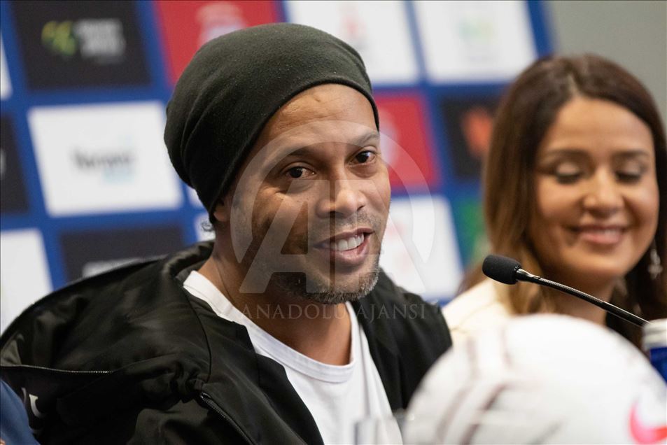 Así fue la visita de la estrella de fútbol Ronaldinho a Colombia