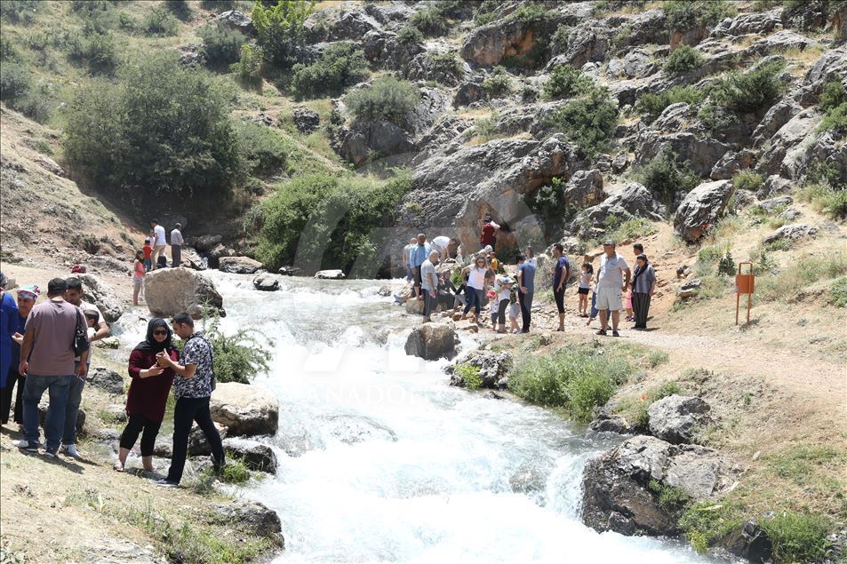 İvriz Kaya Anıtı ziyaretçileri cezbediyor