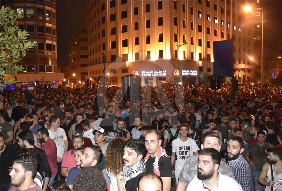 Lübnan'da hükümet karşıtı gösteriler