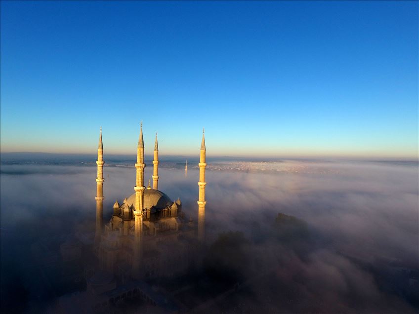 Selimiye Camisi'nde sis manzarası

