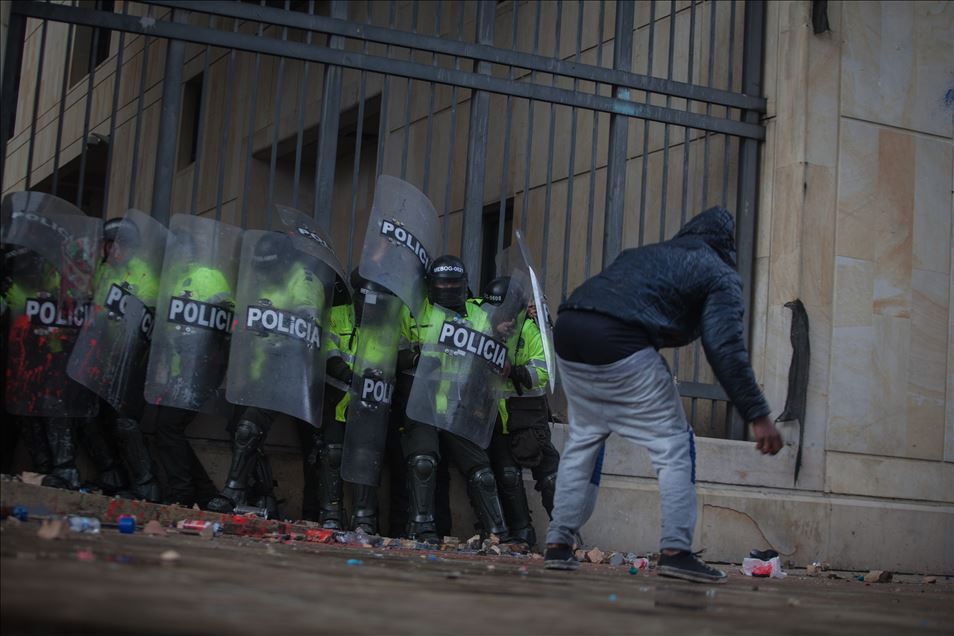 Kolombiya'da öğrenci protestosu