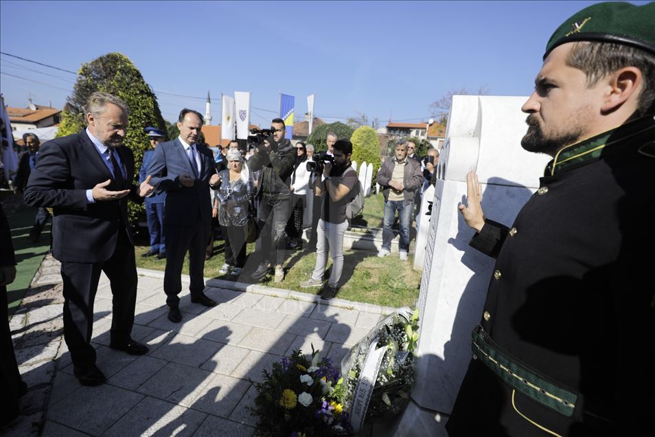 Bakir Izetbegović na Kovačima: Alija je bio izvrstan i čovjek i otac i prijatelj