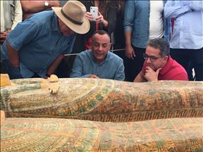 Egipto presentó 30 sarcófagos de la era faraónica perfectamente conservados